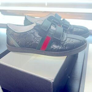 Gucci Black Leather Web Low Top Velcro Sneakers Size 31 Toddler